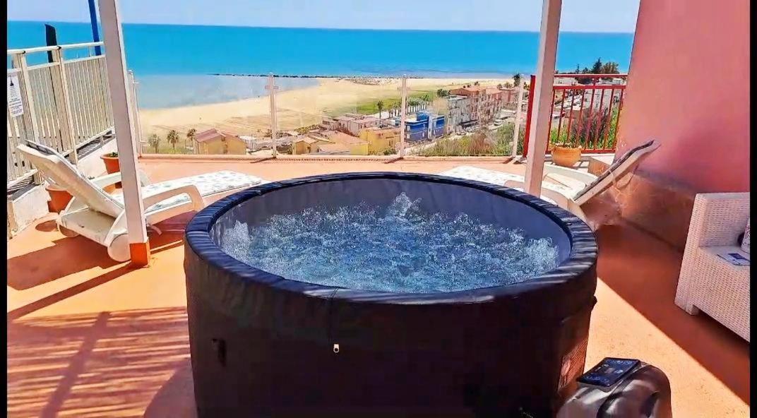La Terrazza Sul Mare Di Bellavista Villa ปอร์โต เอมเปโดเกล ภายนอก รูปภาพ